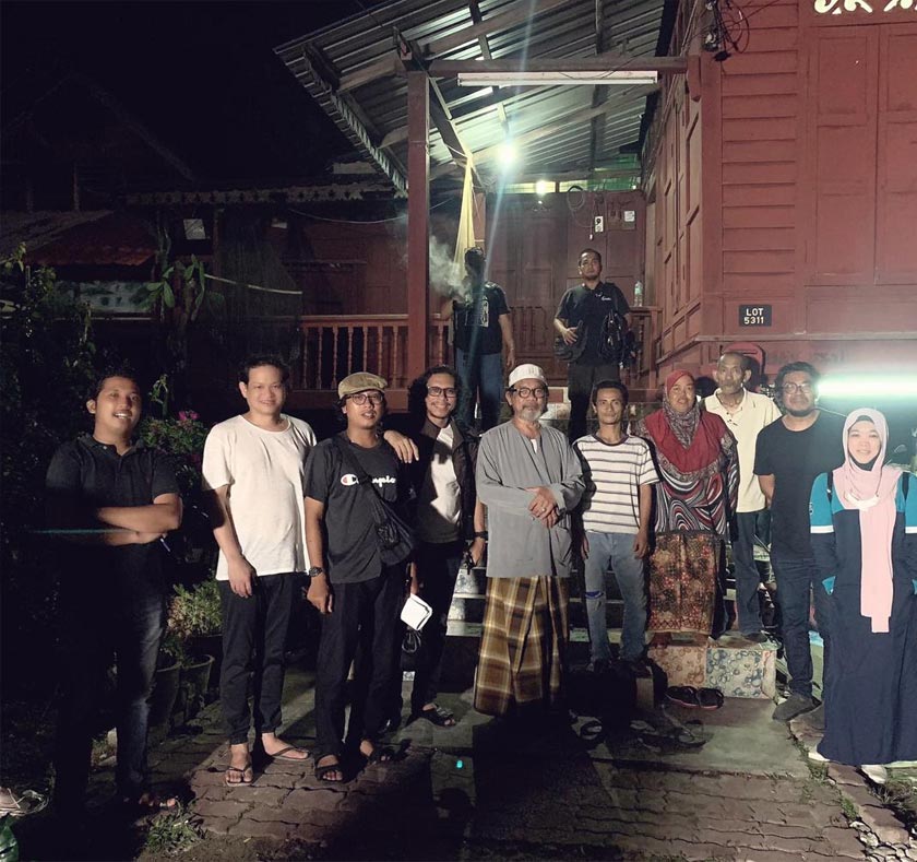 Kombinasi Zainorhisyam dan Siti Jasmina di belakang tabir sangat mengena dalam membina sebuah kisah jalanan yang realistik.