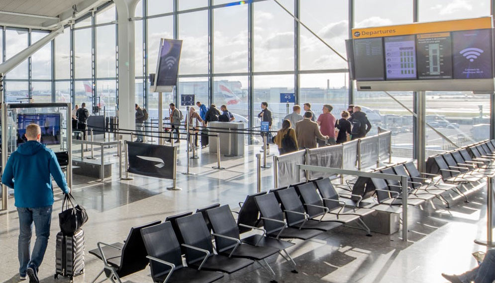 Pentadbiran Keselamatan Pengangkutan (TSA) lapangan terbang AS memaklumkan jumlah penumpang menurun 95 peratus pada bulan April berbanding tahun lalu Pentadbiran Keselamatan Pengangkutan (TSA) lapangan terbang AS memaklumkan jumlah penumpang menurun 95 peratus pada bulan April berbanding tahun lalu.