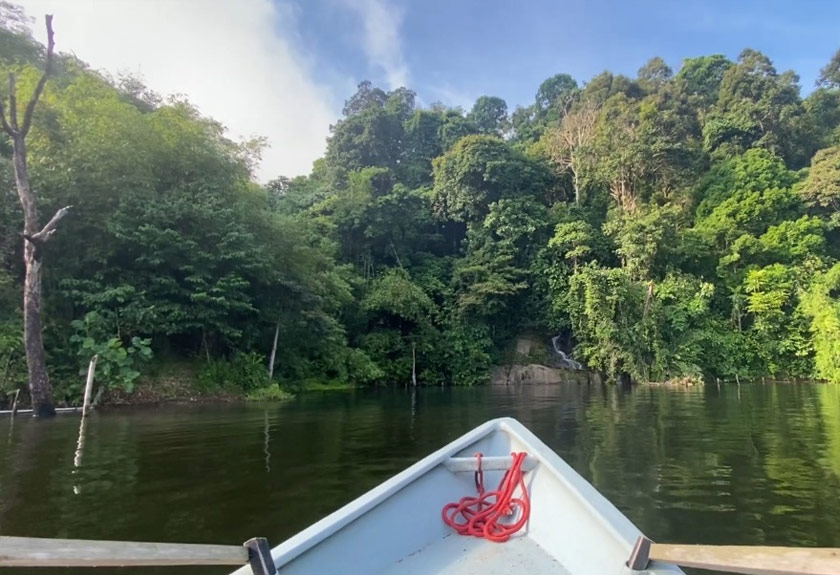 Kawasan ini terletak berdekatan empangan Bengoh dan perlu menggunakan bot untuk sampai ke destinasi. -Gambar Astro AWANI