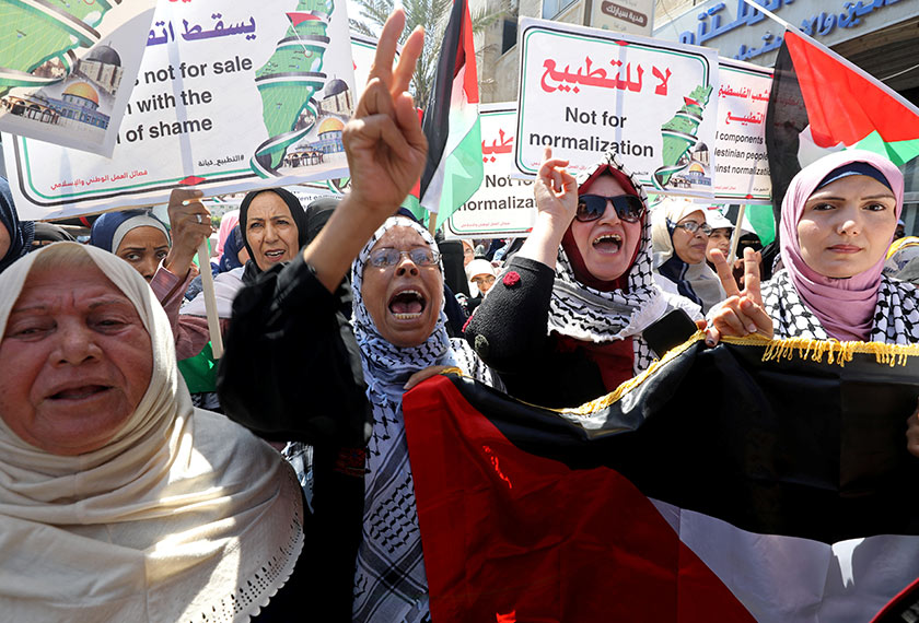Palestinians take part in a protest against the United Arab Emirates' deal with Israel to normalise relations, in Gaza City August 19, 2020. REUTERS/Mohammed Salem