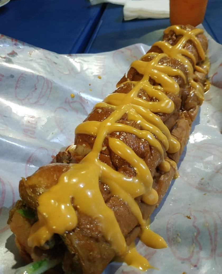 Lihat saja cheesenya yang meleleh membuatkan restoran ini menjadi terkenal kerana tidak kedekut cheese.