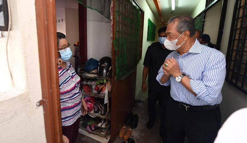 Perdana Menteri berkata, realitinya, beliau amat berbangga kerana ramai rakyat Malaysia yang rajin dan bersungguh-sungguh berusaha membina kehidupan yang lebih baik.