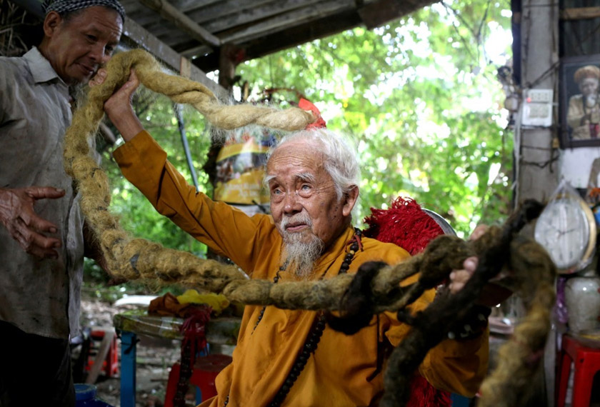 CHIEN: Saya percaya jika saya memotong rambut saya, saya akan mati. - REUTERS