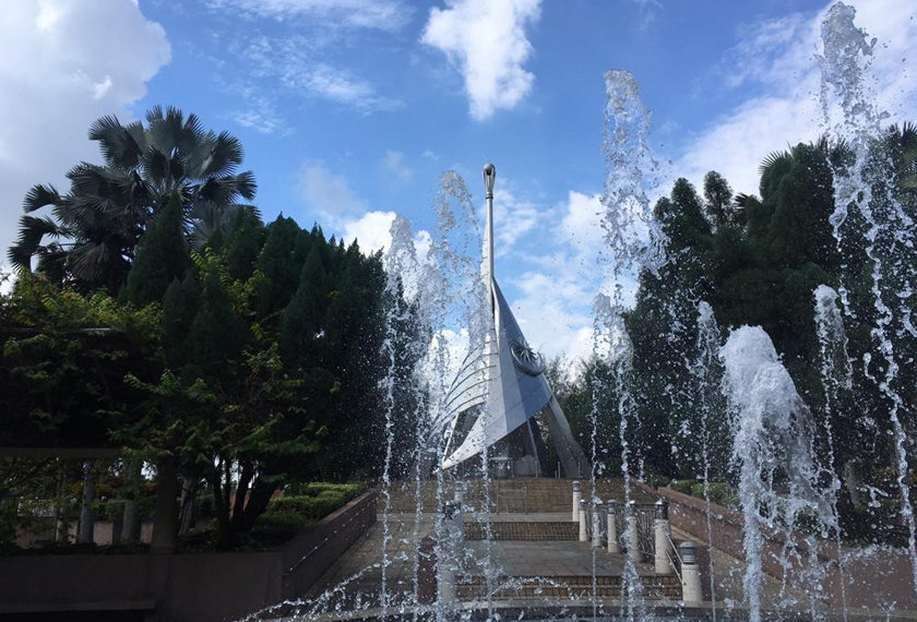 Tumpuan terarah kepada kapsul masa di Putrajaya yang ditanam pada tahun 1995, sepatutnya dibuka pada 2020 sebagai simbolik kepada sambutan jubli perak Putrajaya.