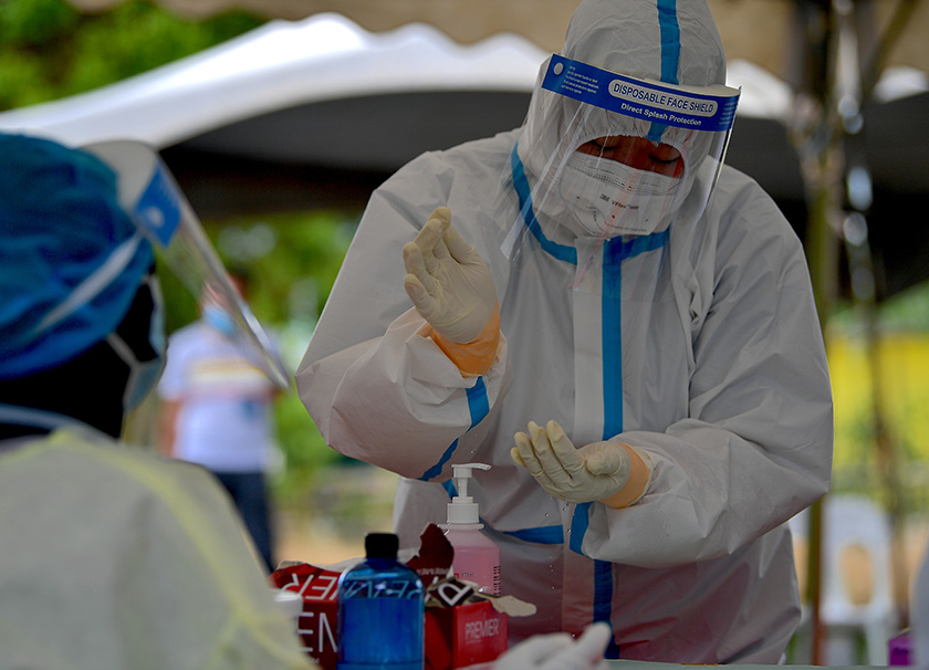 Pengorbanan tidak berbelah bahagi petugas barisan hadapan dalam memastikan wabak ini dapat dibendung.