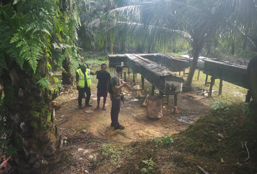 Ujarnya, seekor burung murai dijual dengan harga RM800 ke atas bergantung kepada kemerduan kicauan dan kecantikannya. - Foto Astro AWANI