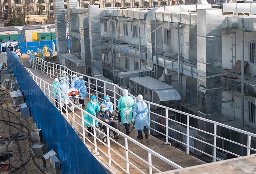 Hospital baharu pertama yang dilengkapi 1,000 katil pesakit siap dalam tempoh enam hari.