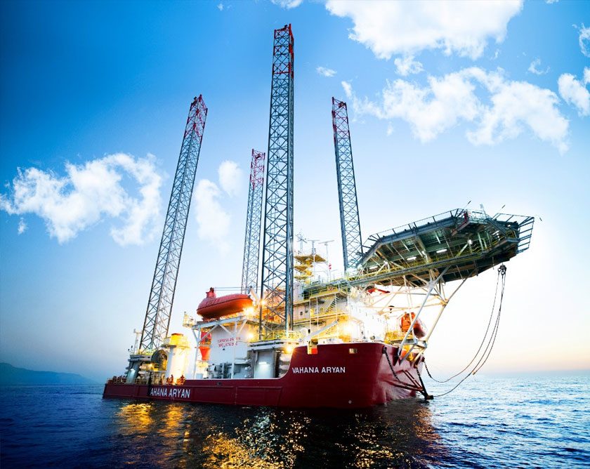 Kapal Vahana Aryan yang dimiliki Vahana Offshore bagi tujuan pengendalian projek-projek industri minyak dan gas. -Gambar Eversendai Corp. Bhd. 