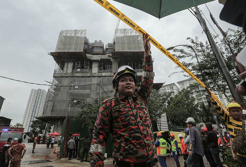 Sejumlah hampir 150 anggota dari pelbagai agensi digerakkan membantu operasi mencari dan menyelamat tersebut. - Foto Astro AWANI / SHAHIR OMAR