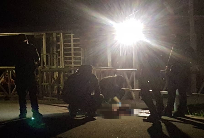Dalam kejadian kira-kira jam 12.30 tengah malam itu, Jimboy Basal, 40, ditemui dengan keadaan berlumuran darah oleh anak lelakinya. - Foto Astro AWANI