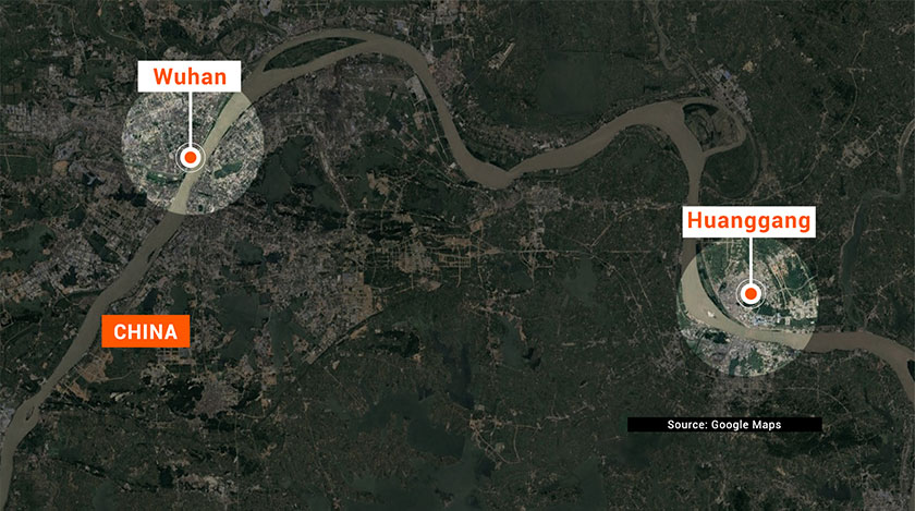 terletak kira-kira 50 kilometer di timur Wuhan