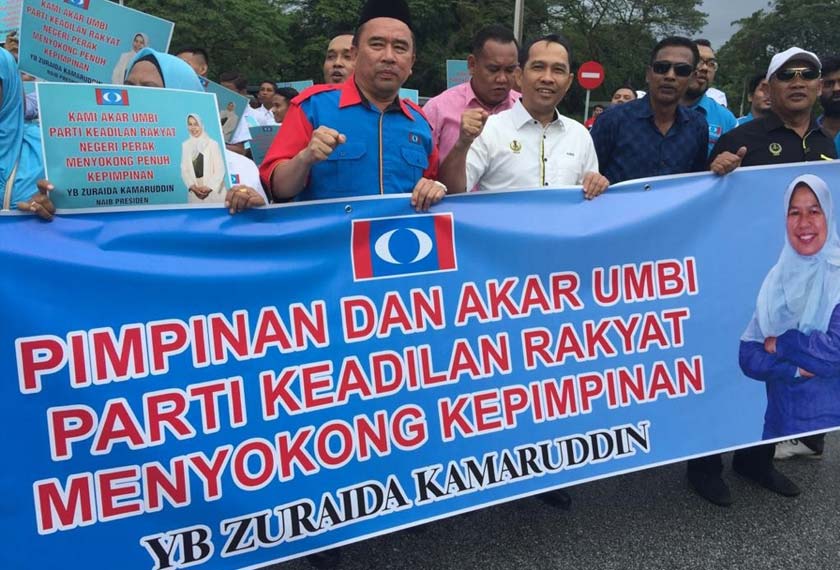 Lebih 200 penyokong dari 24 Cabang negeri Perak termasuk sayap Angkatan Muda Keadilan (AMK) dan Wanita terlibat dalam solidariti bersama Naib Pengerusi Presiden Keadilan, Zuraida Kamaruddin. - Foto Astro AWANI