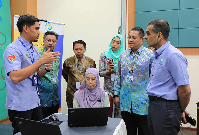 Siri ceramah webinar yang diadakan pada dua hari pertama Virtual Mini Job Hunt itu, jelasnya lagi, mendapat sambutan yang menggalakkan, di mana 1,000 pencari kerja telah menyertai siri ceramah webinar.