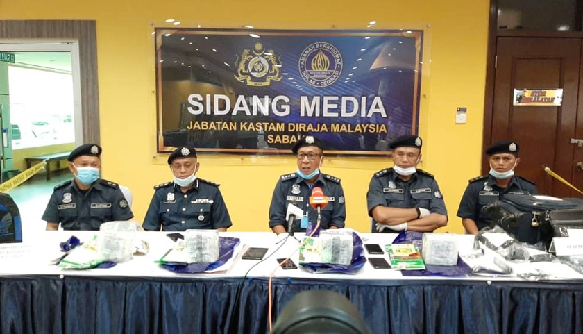 Dadah yang dirampas dipamerkan pada sidang media semalam. - Foto Astro AWANI