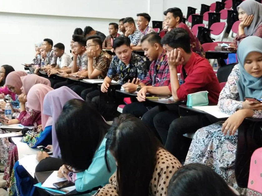 Tidak kira untuk makan, menonton filem, mengulang kaji pelajaran ataupun bergosip, sekiranya ia dilakukan dalam keadaan beramai-ramai pastinya ia lebih meriah!