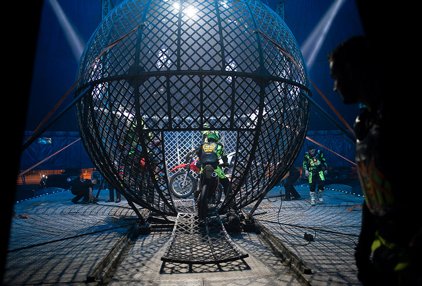 Sarkas Estoril, Rio de Janeiro kembali beraksi dalam norma baharu.