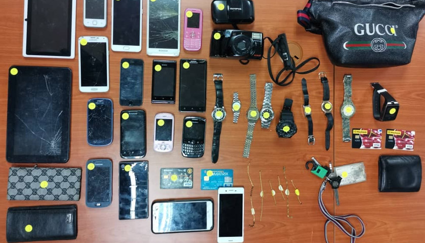 Antara barangan yang diragut oleh suspek. - PDRM