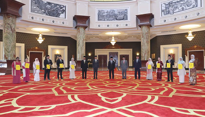 Kesemua 11 penerima biasiswa melalui proses saringan dan pemilihan yang ketat. - Foto JPA