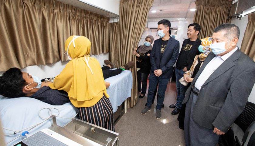 ‘Roadshow’ klinik bergerak ini akan diadakan di kawasan bandar dan luar bandar yang turut menyediakan perkhidmatan kesihatan kepada orang awam.