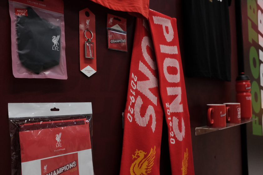 Antara produk kelengkapan dalam koleksi 'Champions Range' daripada Al-Ikhsan dan Liverpool FC