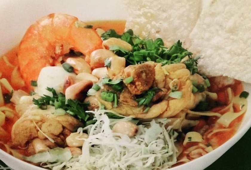 Mì Quảng merupakan antara sajian pengenalan yang popular di Vietdekad.