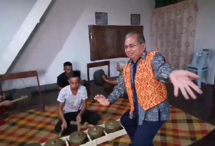 Ngajat Ngalu Temuai sering dipersembahkan dalam sesebuah upacara yang melibatkan tetamu luar dan golongan VIP. -Gambar Astro AWANI