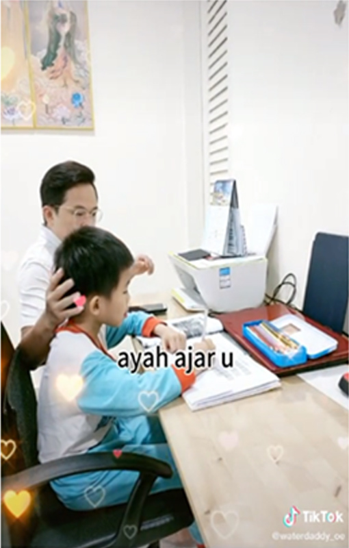 Alfred terkenal kerana banyak menghasilkan video kelakar dan dia juga menggunakan Bahasa Melayu dalam videonya.