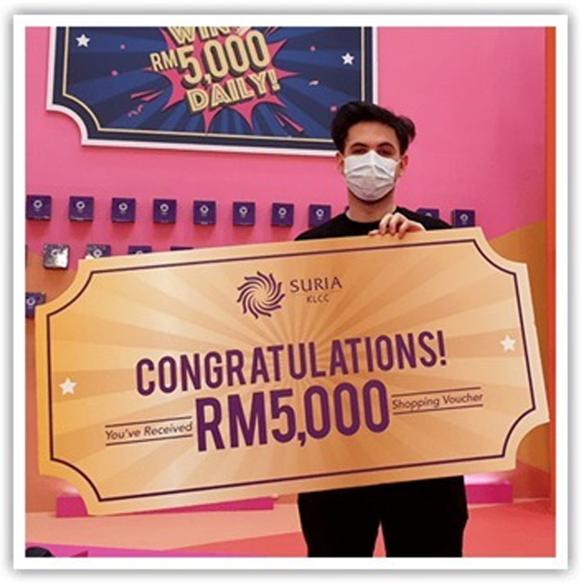 Antara pemenang bertuah sempena kempen The Golden Ticket dijalankan.