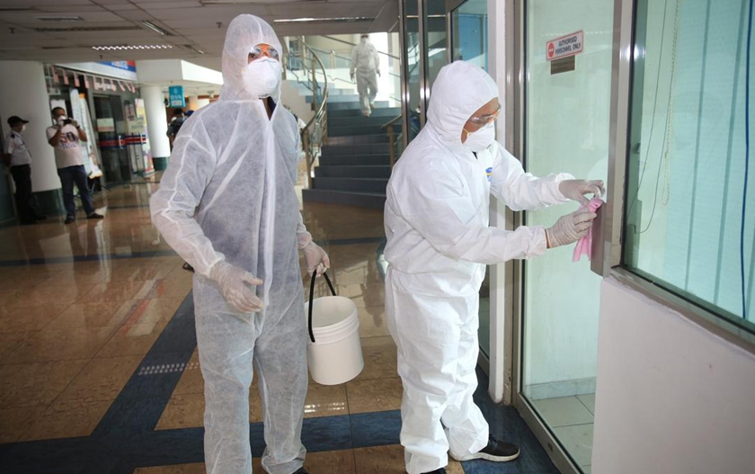 Operasi pembersihan sanitasi secara menyeluruh melibatkan enam tingkat di Wisma FELCRA bermula pada hari ini dan esok. - Foto Felcra Berhad