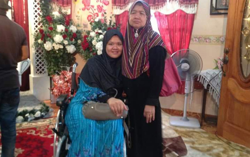 Akhirnya Norazlina bangkit, dan mampu berjalan kembali.