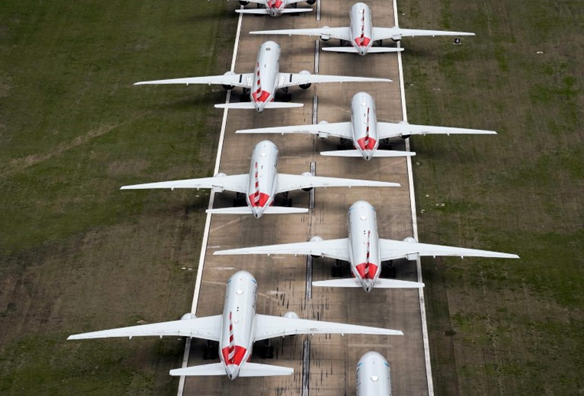 American Airlines passenger planes crowd a runway where they are parked due to flight reductions to slow the spread of coronavirus disease (COVID-19), at Tulsa International Airport in Tulsa, Oklahoma, U.S. March 23, 2020. Photo/Reuters