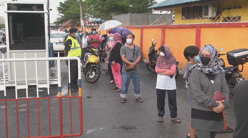 Video tersebut dirakam pada awal pelaksanaan Perintah Kawalan Pergerakan (PKP) fasa pertama pada pertengahan Mac lalu.