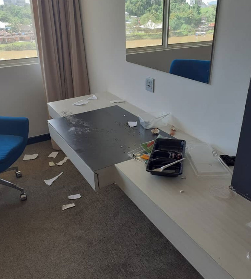 Pihak pengurusan hotel meninjau bilik berkenaan dan memaklumkannya kepada pihak atasan. -Gambar Ihsan hotel