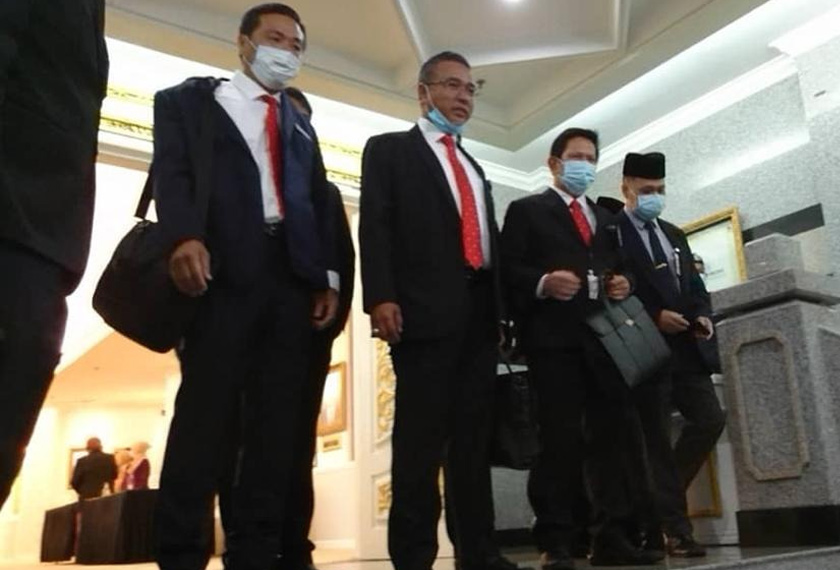 Pelantikan berkenaan berlangsung tanpa kehadiran mana-mana wakil ADUN pembangkang selepas persidangan itu ditangguhkan pada sebelah pagi. - Foto Astro AWANI