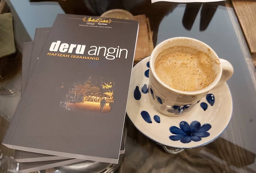 Novel Deru Angin karya Hafizah Iszahanid diterbitkan pada 2012. - Gambar Hafizah Iszahanid