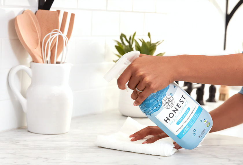 Ia termasuk trak yang digunakan, pintu masuk rumah, kotak penyimpanan barangan dan sebagainya. -Gambar hiasan/ unplash