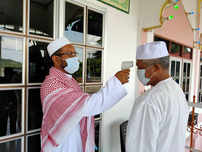 Alat pengimbas suhu diuji agar sentiasa berada dalam keadaan baik.