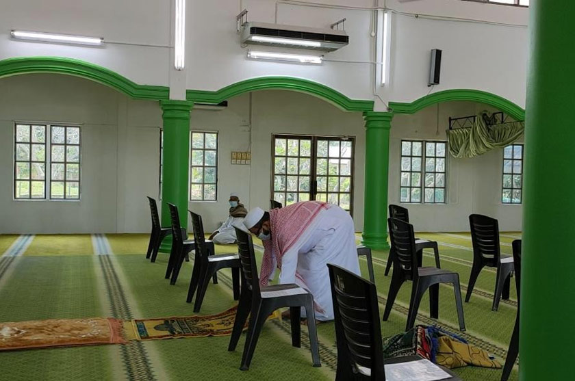 Bagi Jawatankuasa Masjid Az Zaiton, Bukit Pinang segala persiapan dilakukan dengan cara baharu bagi menyambut jemaah yang bakal menunaikan solat sunat Aidilfitri di situ.