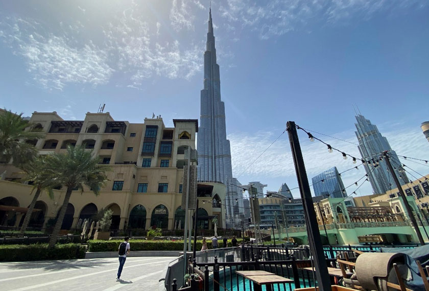 Rakyat Dubai patuh pada perintah kawalan pergerakan yang dikuatkuasakan pemerintah. - Reuters