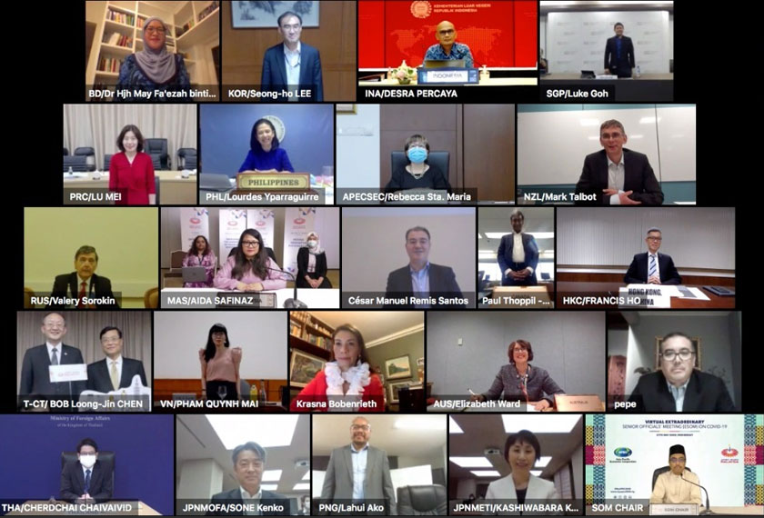 Mesyuarat selama empat jam yang bermula jam 7 malam itu disertai semua 21 anggota ekonomi APEC dari lapan zon waktu berbeza di dalam satu platform maya yang sama. - Foto Sekretariat APEC 2020