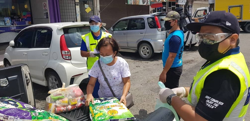 Sehingga Isnin hampir 120,000 'bakul makana'n telah diedarkan kepada penerima di seluruh Sabah yang melibatkan data dari e-Kasih dan Kementerian Kesihatan Malaysia (KKM). - Foto Astro AWANI