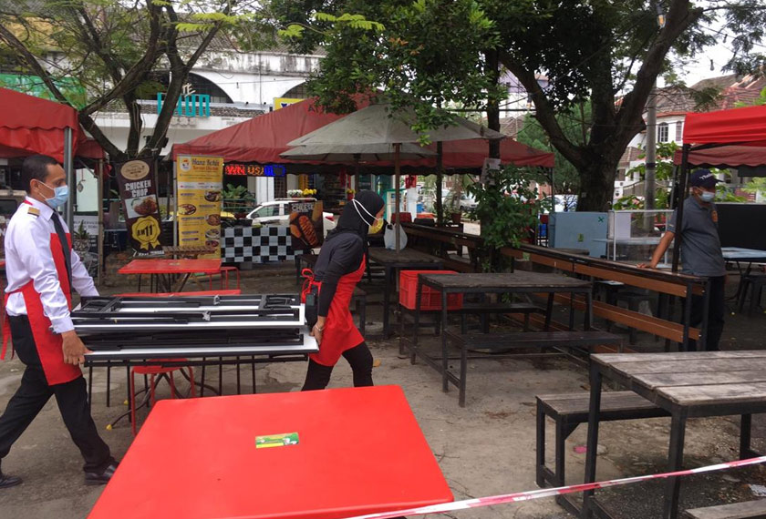 Meskipun kehilangan kerjayanya, Azrin tidak pernah berputus asa untuk meneruskan kehidupan. Gambar: Astro AWANI