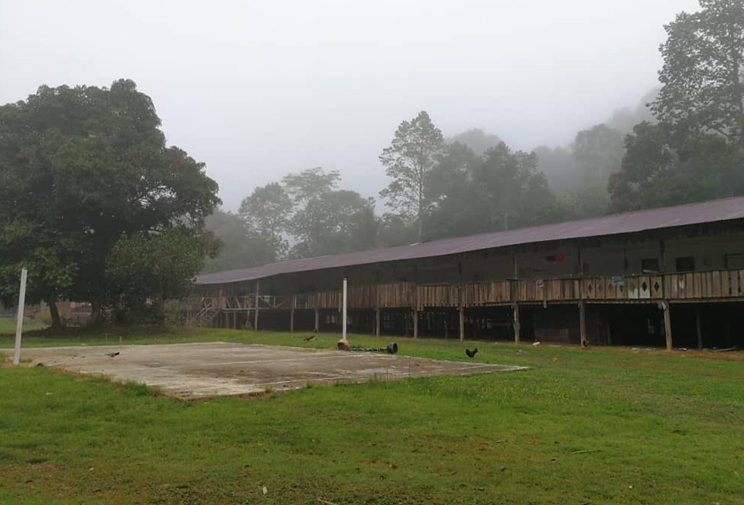 Keadaan Rumah Panjang Long Balau sebelum musnah dalam kebakaran. Gambar ini dirakam setahun lalu. - Foto ihsan Dr Avin Hockson
