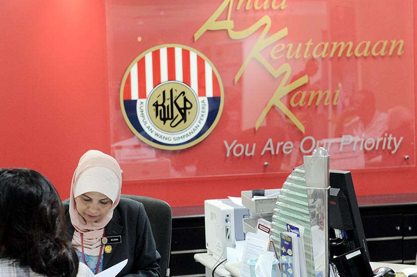 employer’s responsibility to ensure the employees are aware of social protection as 27 per cent said their employers did not register them for EPF and Socso.