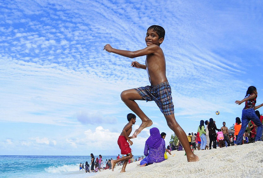 Campuran atau kacukan wajah boleh dilihat di sana kerana negara itu pada dulunya adalah persimpangan jalan perdagangan kuno. 