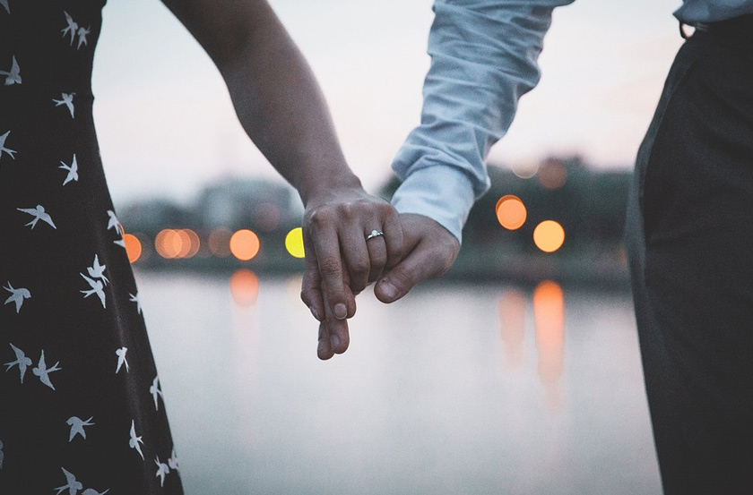 Sexuality and intimacy have been shown to help people face cancer by helping them deal with feelings of distress and when going through treatment. Image via pixabay.com
