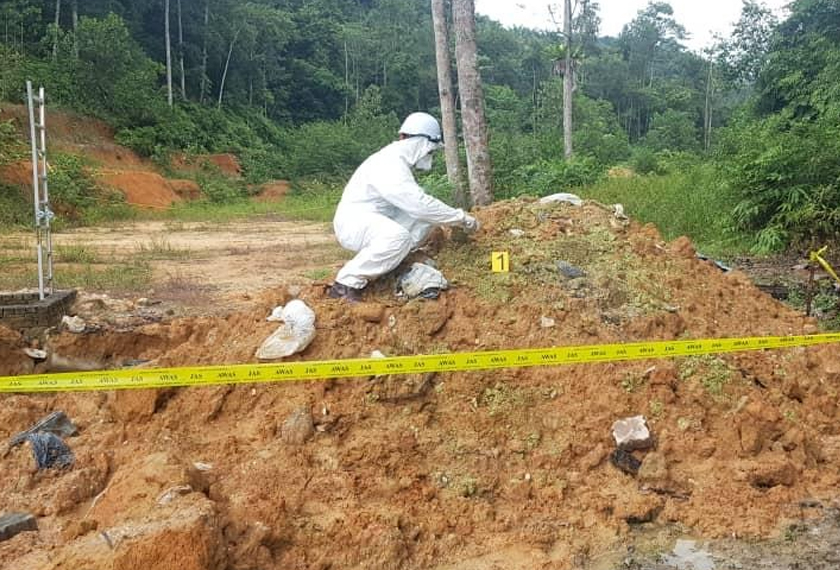 JAS akan bekerjasama dengan Pejabat Daerah dan Tanah untuk mengenal pasti pemilik tanah di samping mendapatkan petunjuk-petunjuk baharu di tapak. - Astro AWANI