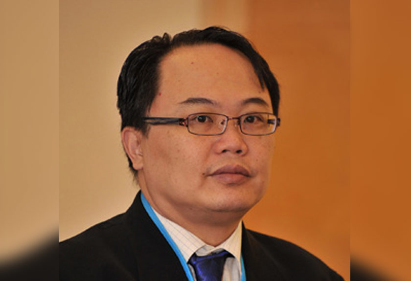 James berkata Al-Sultan Abdullah turut mempunyai kuasa untuk memanggil Raja-Raja Melayu bagi mengadakan mesyuarat khas Majlis Raja-Raja sebelum membuat sebarang keputusan.