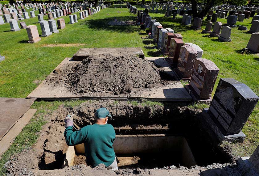 Amerika Syarikat kekal merekodkan jumlah kematian tertinggi dengan lebih 224,000 kes.