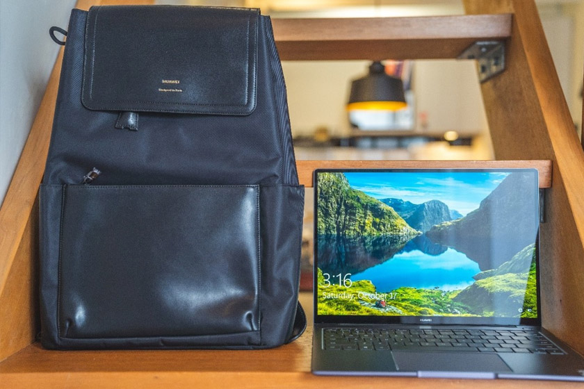 Skrin penuh 2K MateBook 14 membolehkan fotosensitiviti selesa, melegakan keletihan visual dan mencapai perlindungan mata lebih baik. - Gambar Huawei